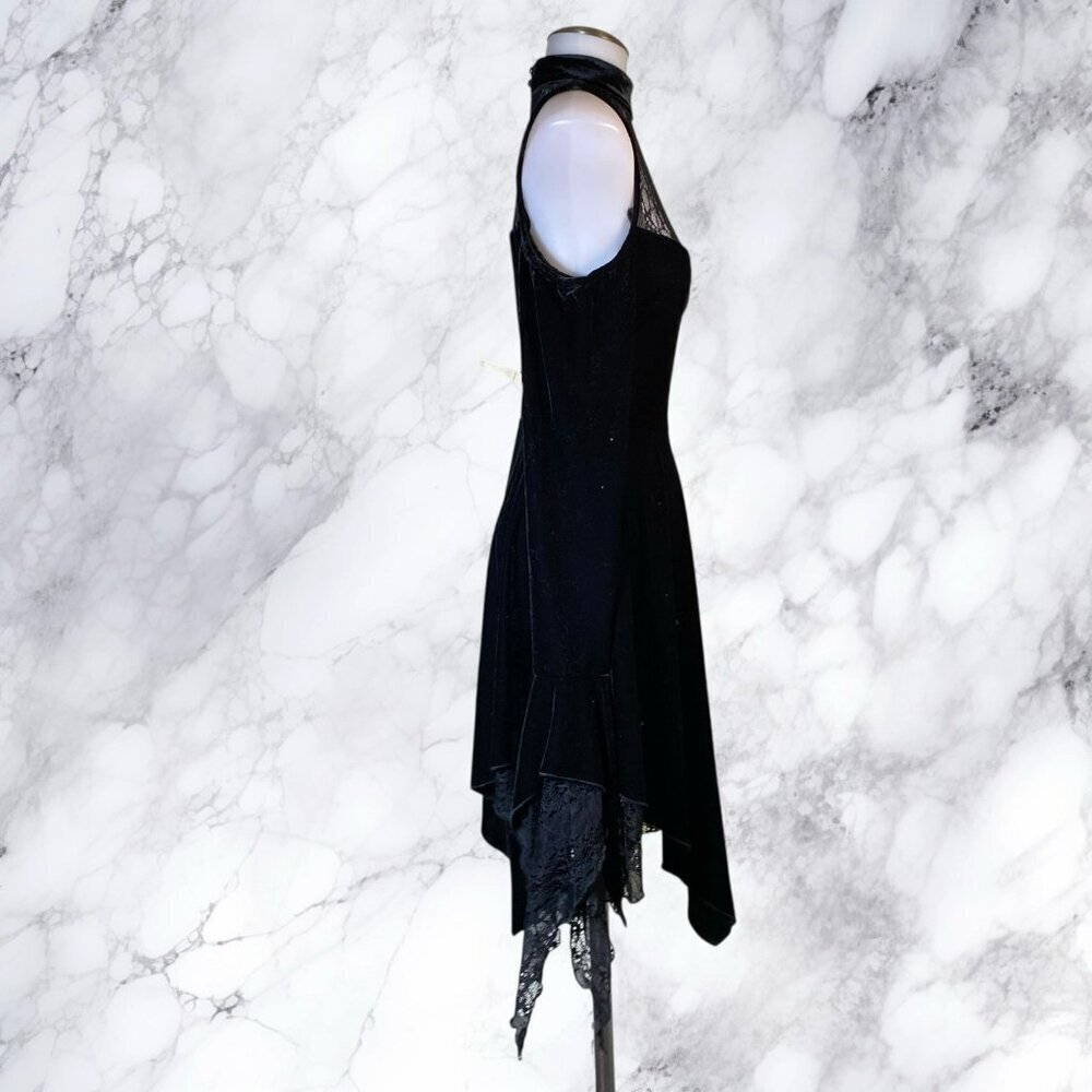 Killstar Moonstera Velvet Dress - Picture 5 of 12